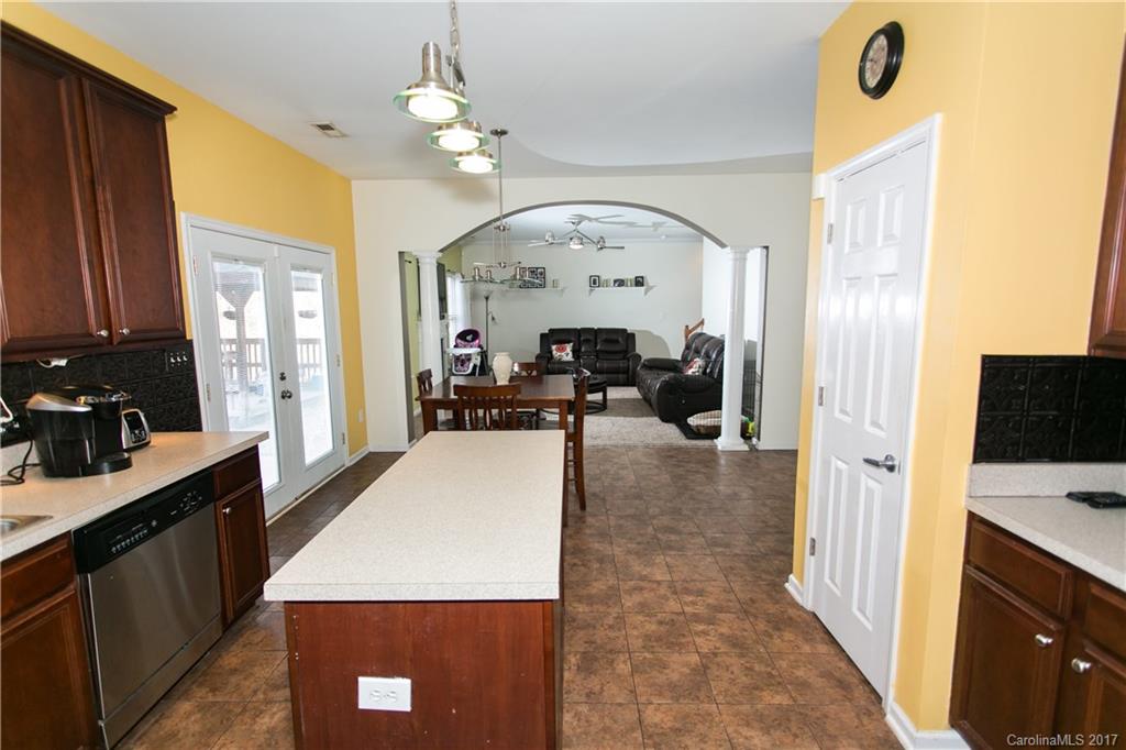 1041 Reigate Road Charlotte, NC 28262 - Photo 4 of 24 Gallery Image 4