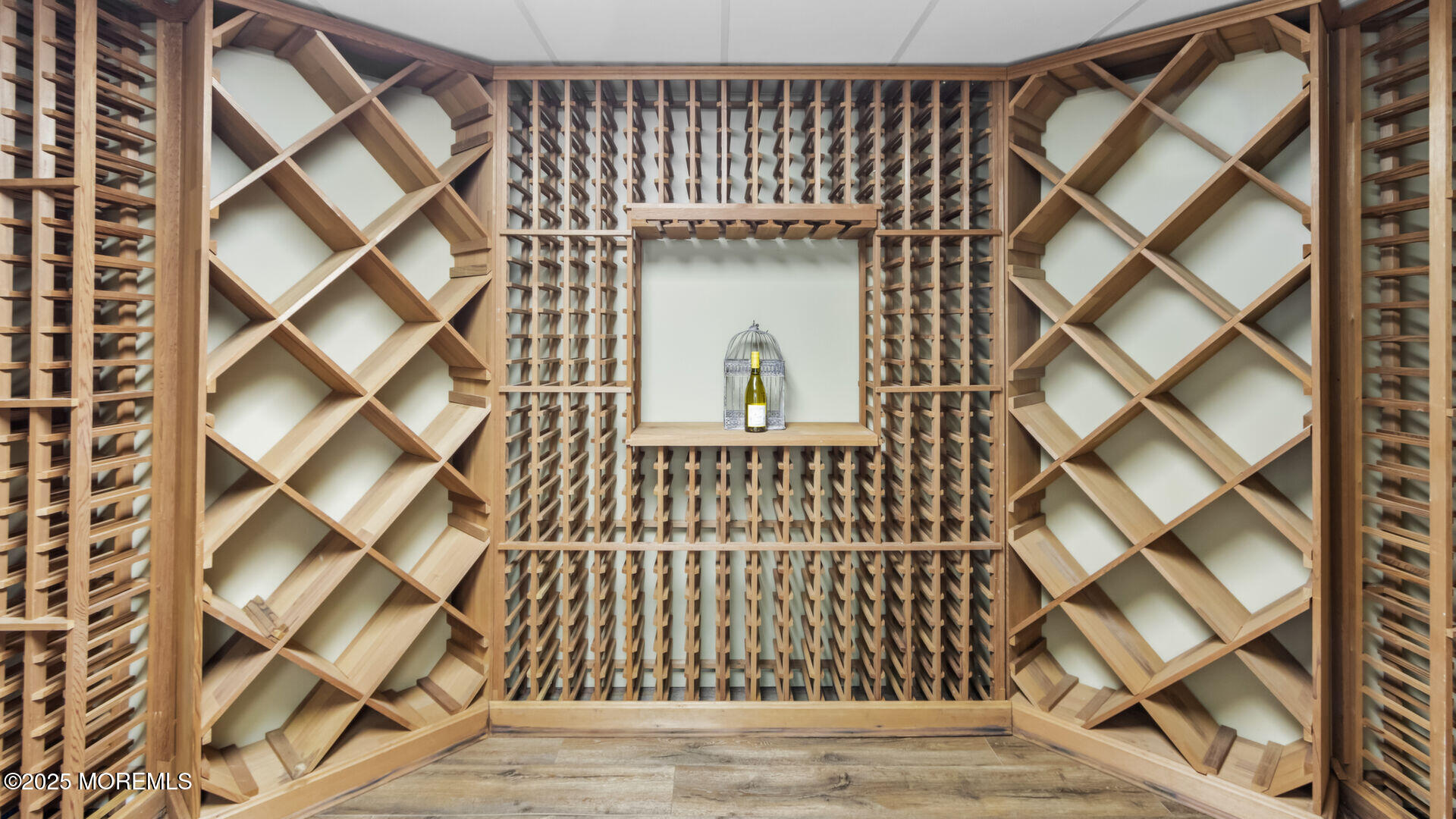 2 Bowling Green Colts Neck, NJ 07722 - Photo 27 of 43 47