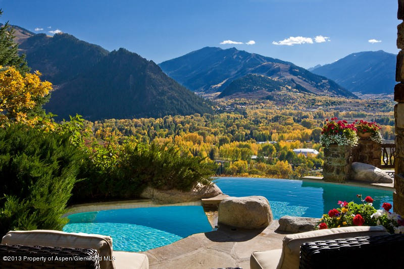 10 Ridge Place Aspen, CO 81612 - Photo 1 of 37 a view of a chairs and table in the patio