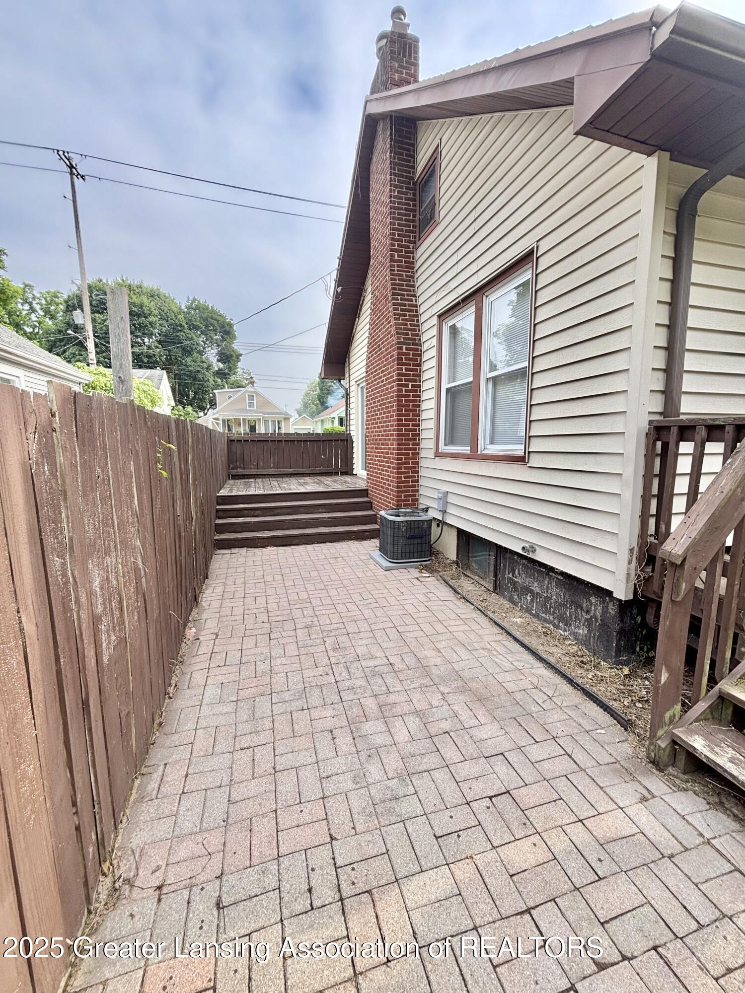 307 Riley Street Lansing, MI 48910 - Photo 25 of 25 IMG_6308