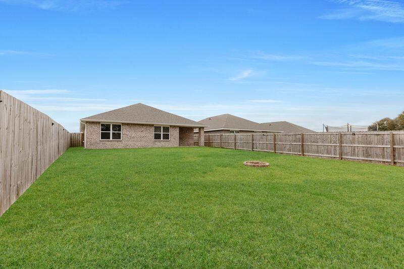 4628 Honor Guard Way Crestview, FL 32539 - Photo 5 of 45 h3