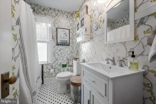 $489,000 | 312 West Cecil Street, Winchester, VA 22601