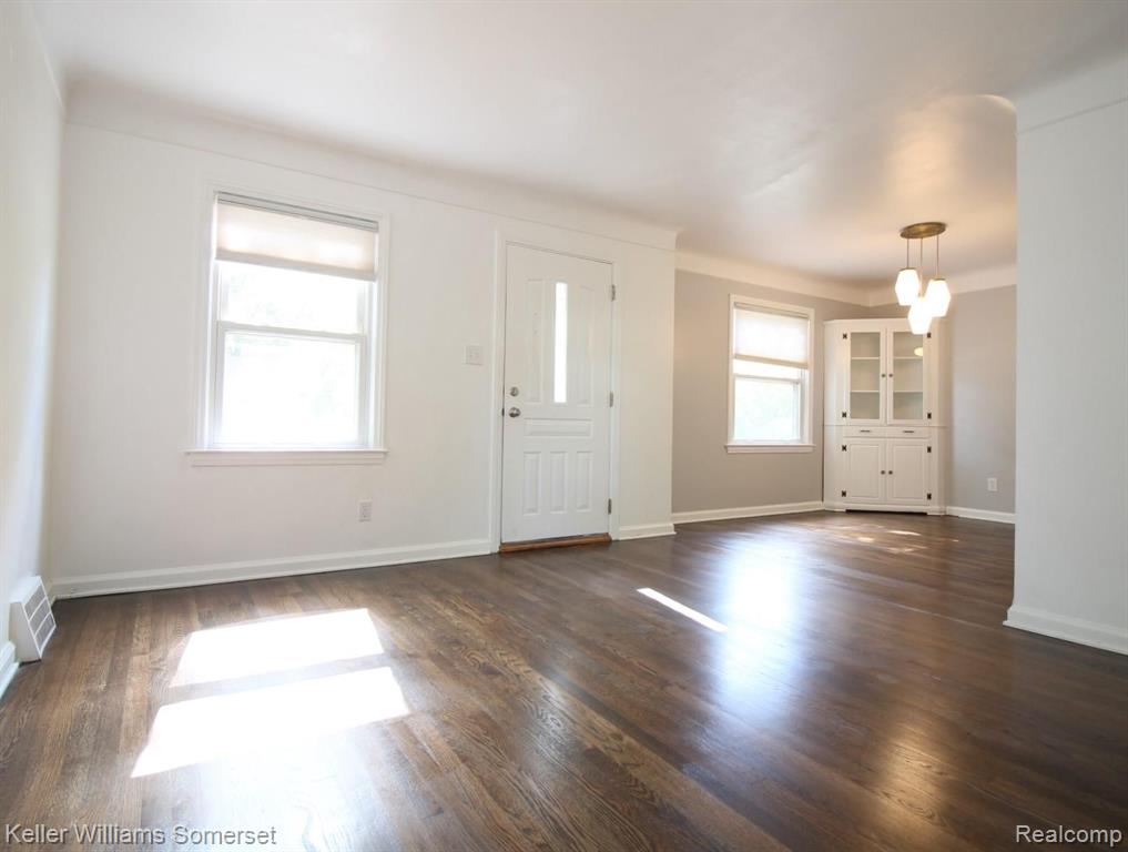1574 Princeton Road Berkley, MI 48072 - Photo 8 of 28