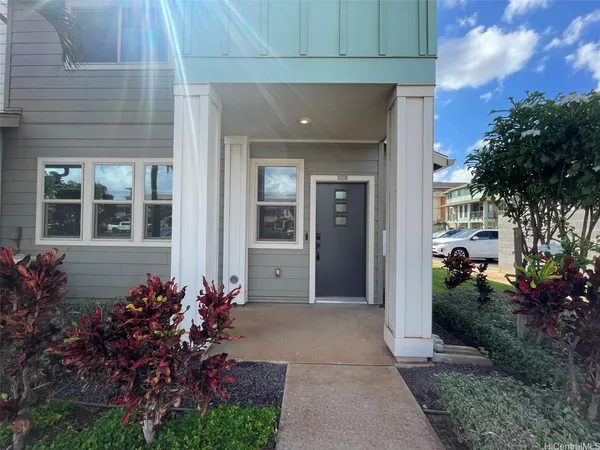 $3,450 | 91-3633 Kauluakoko Street, Unit 910, Ewa Beach, HI 96706