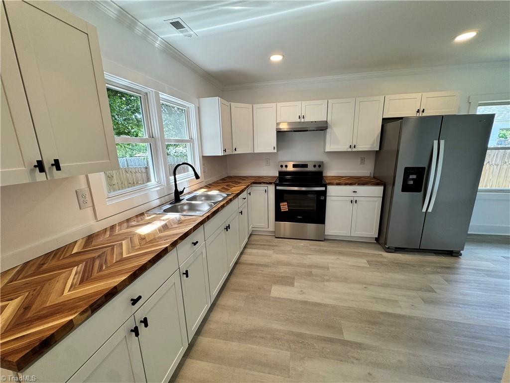 671 Austin Traphill Road Elkin, NC 28621 - Photo 2 of 13 Gallery Image 2