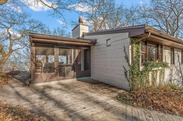 a view of a backyard of the house