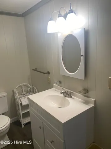 $1,600 | Undisclosed Address, Bath, NC 27808