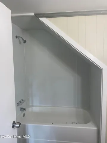 $1,600 | Undisclosed Address, Bath, NC 27808