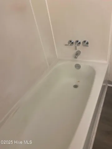 $1,600 | Undisclosed Address, Bath, NC 27808