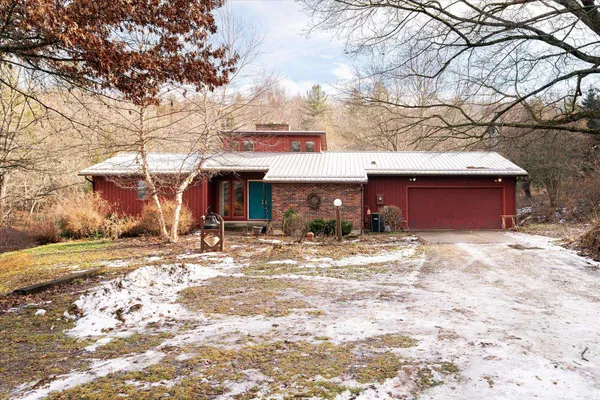 $574,000 | 30895 Brookside Lane, Blue River, WI 53518