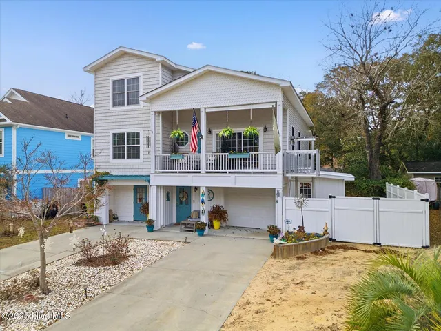 $849,000 | 105 Southeast 17th Street, Oak Island, NC 28465