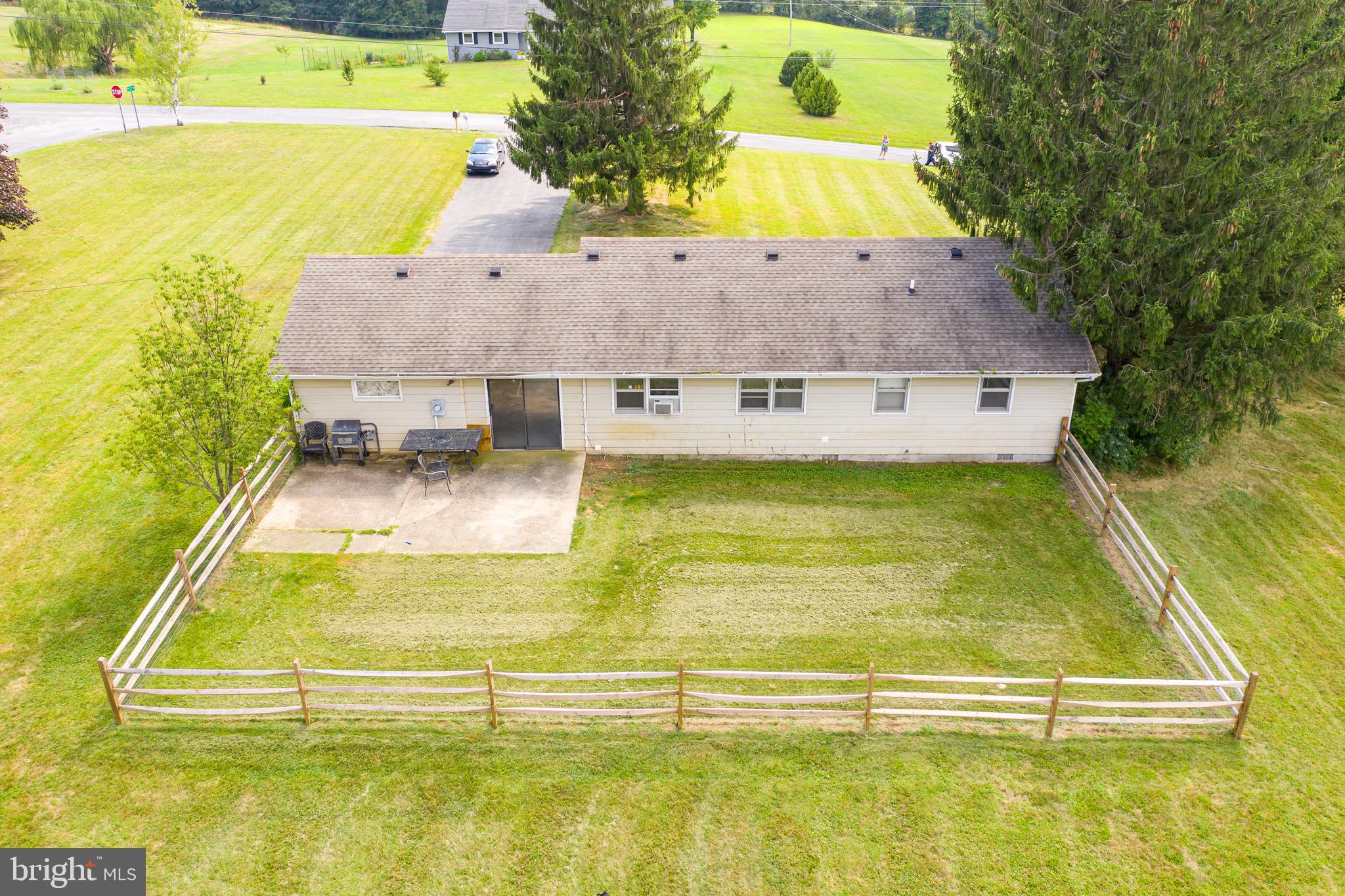 271 Tabor Road Berkeley Springs, WV 25411 - Photo 15 of 29 Partially fenced rear yard