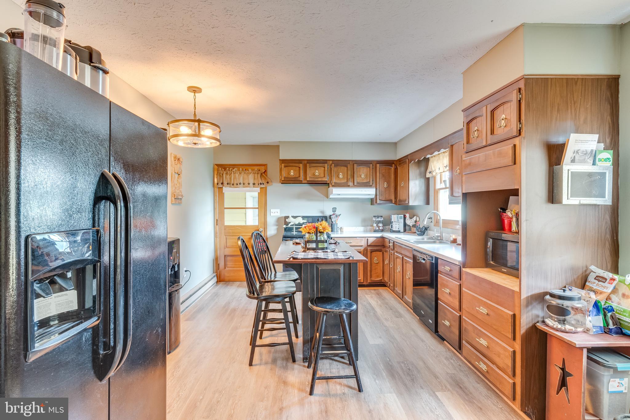 271 Tabor Road Berkeley Springs, WV 25411 - Photo 18 of 29 Kitchen