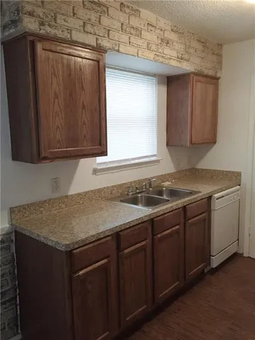 $1,900 | 6840 Margaret Drive, Forest Hill, TX 76140