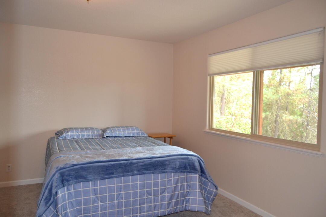 222 Guth Road Grants Pass, OR 97526 - Photo 28 of 48 DSC_3406