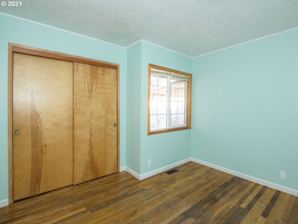 52366 Southwest 2nd Street Scappoose, OR 97056 - Photo 12 of 25 Gallery Image 12