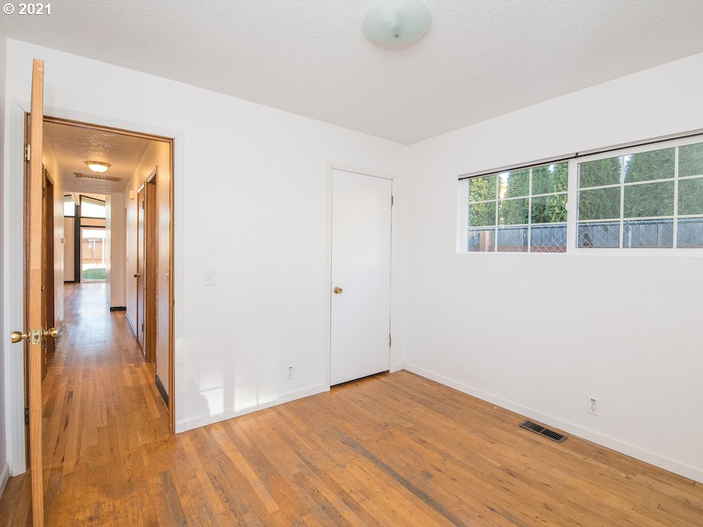 52366 Southwest 2nd Street Scappoose, OR 97056 - Photo 13 of 25 Gallery Image 13