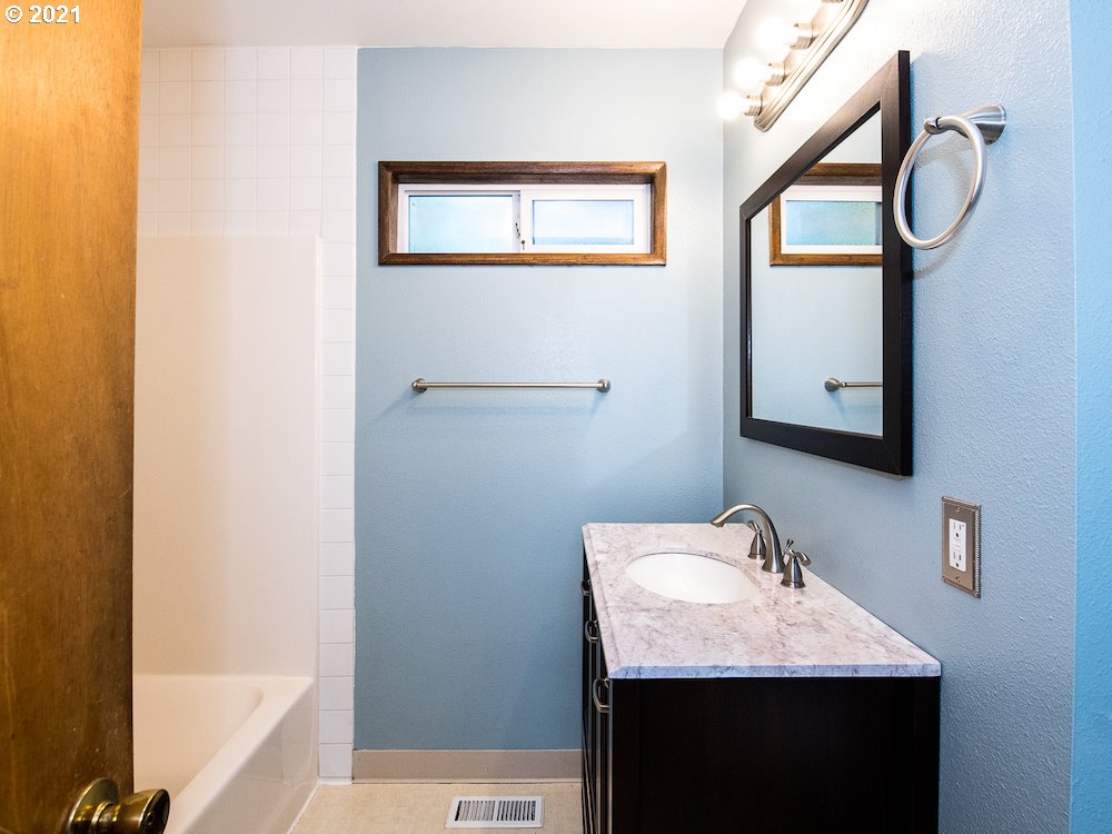 52366 Southwest 2nd Street Scappoose, OR 97056 - Photo 14 of 25 Gallery Image 14