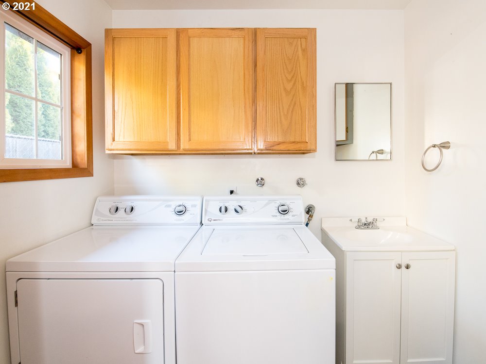 52366 Southwest 2nd Street Scappoose, OR 97056 - Photo 15 of 25 Gallery Image 15
