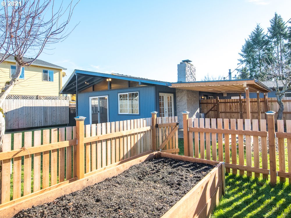 52366 Southwest 2nd Street Scappoose, OR 97056 - Photo 19 of 25 Gallery Image 19