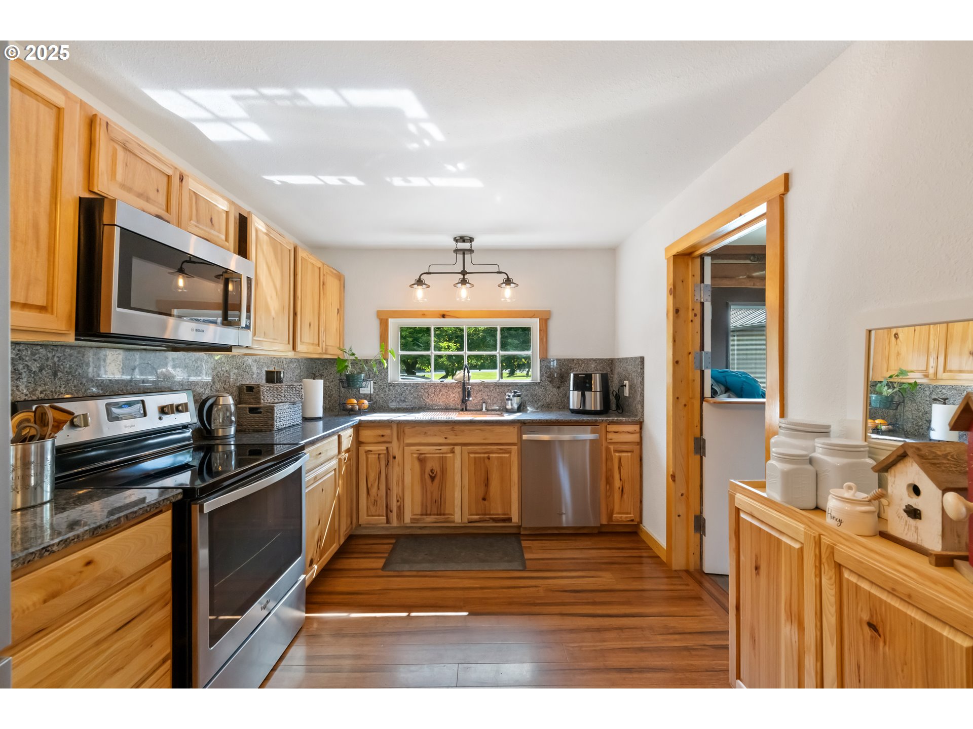 99996 Lone Pine Lane Myrtle Point, OR 97458 - Photo 12 of 47