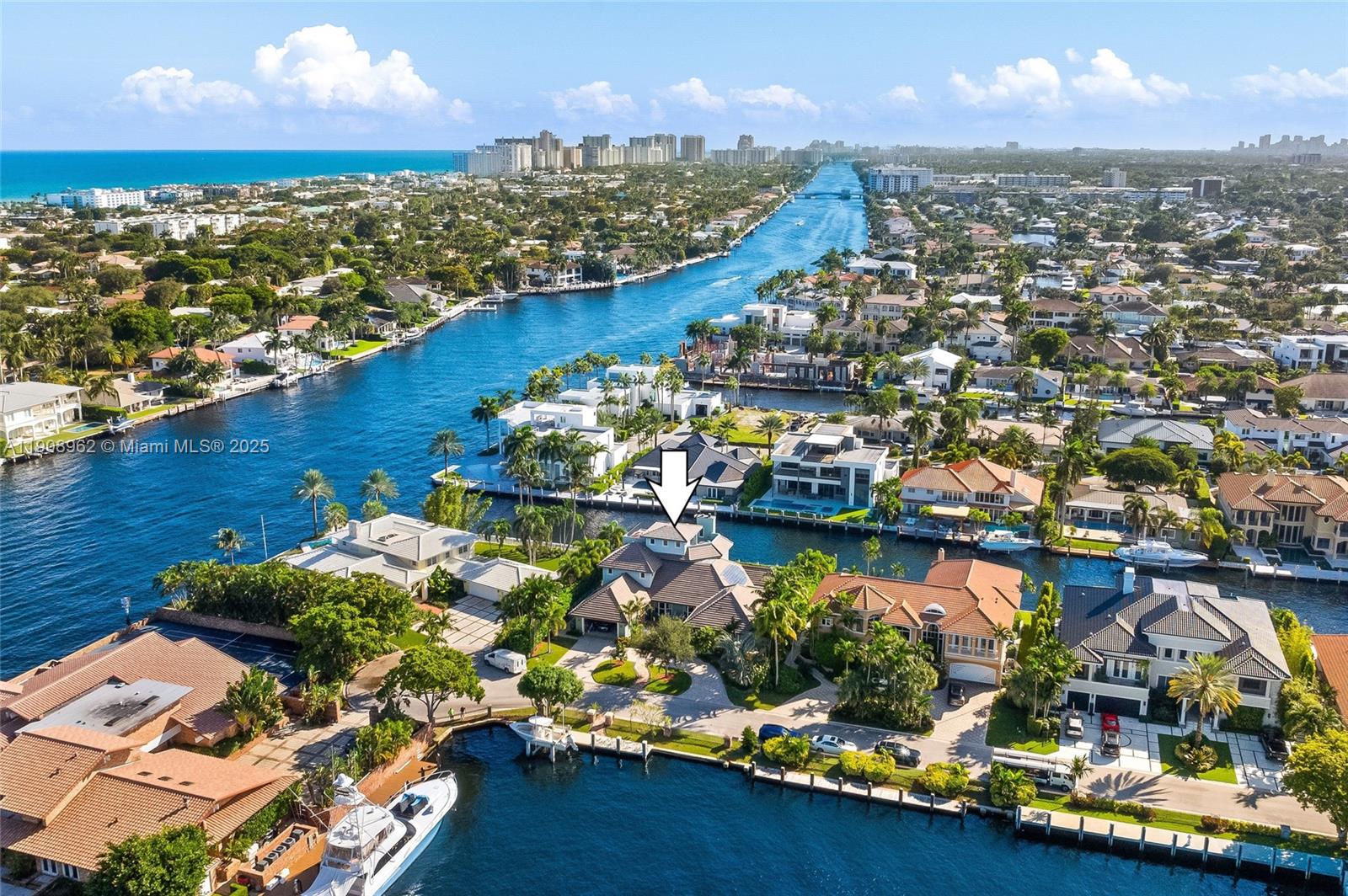 70 Bay Colony Lane Fort Lauderdale, FL 33308 - Photo 2 of 97 Bay Colony Deepwater Waterfront Home.
