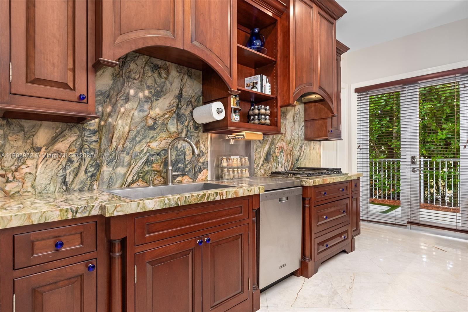 70 Bay Colony Lane Fort Lauderdale, FL 33308 - Photo 25 of 97