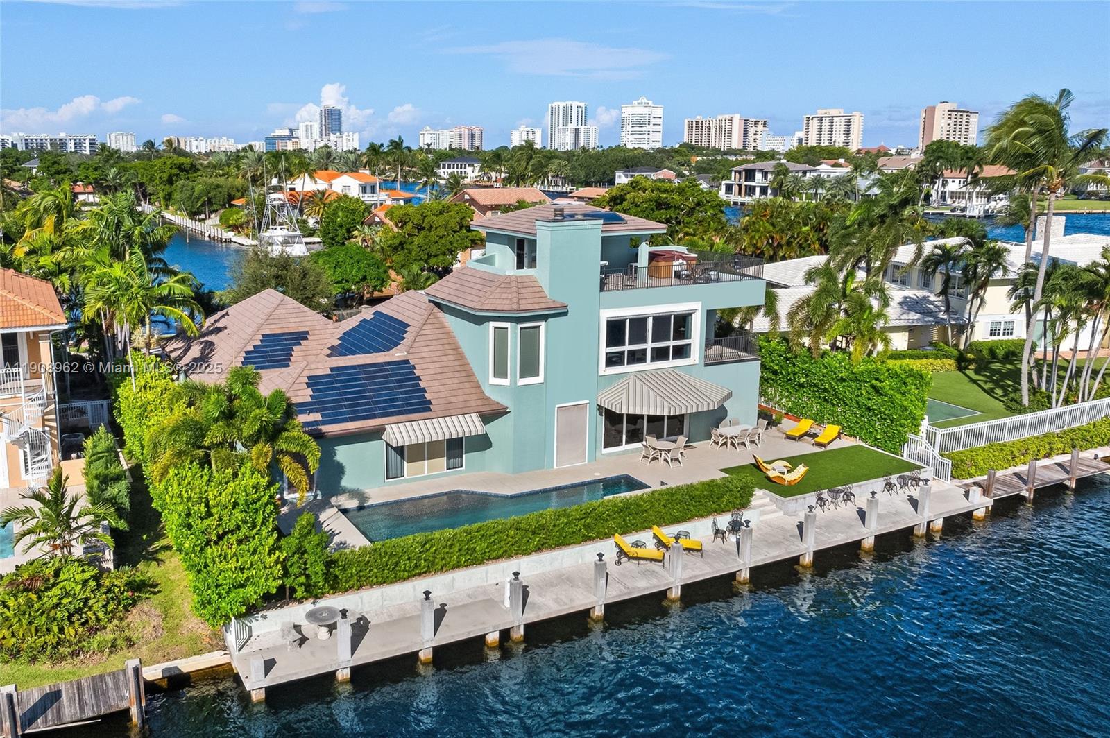 70 Bay Colony Lane Fort Lauderdale, FL 33308 - Photo 3 of 97 Large Waterfront Home with dockage in Front and Rear of Home