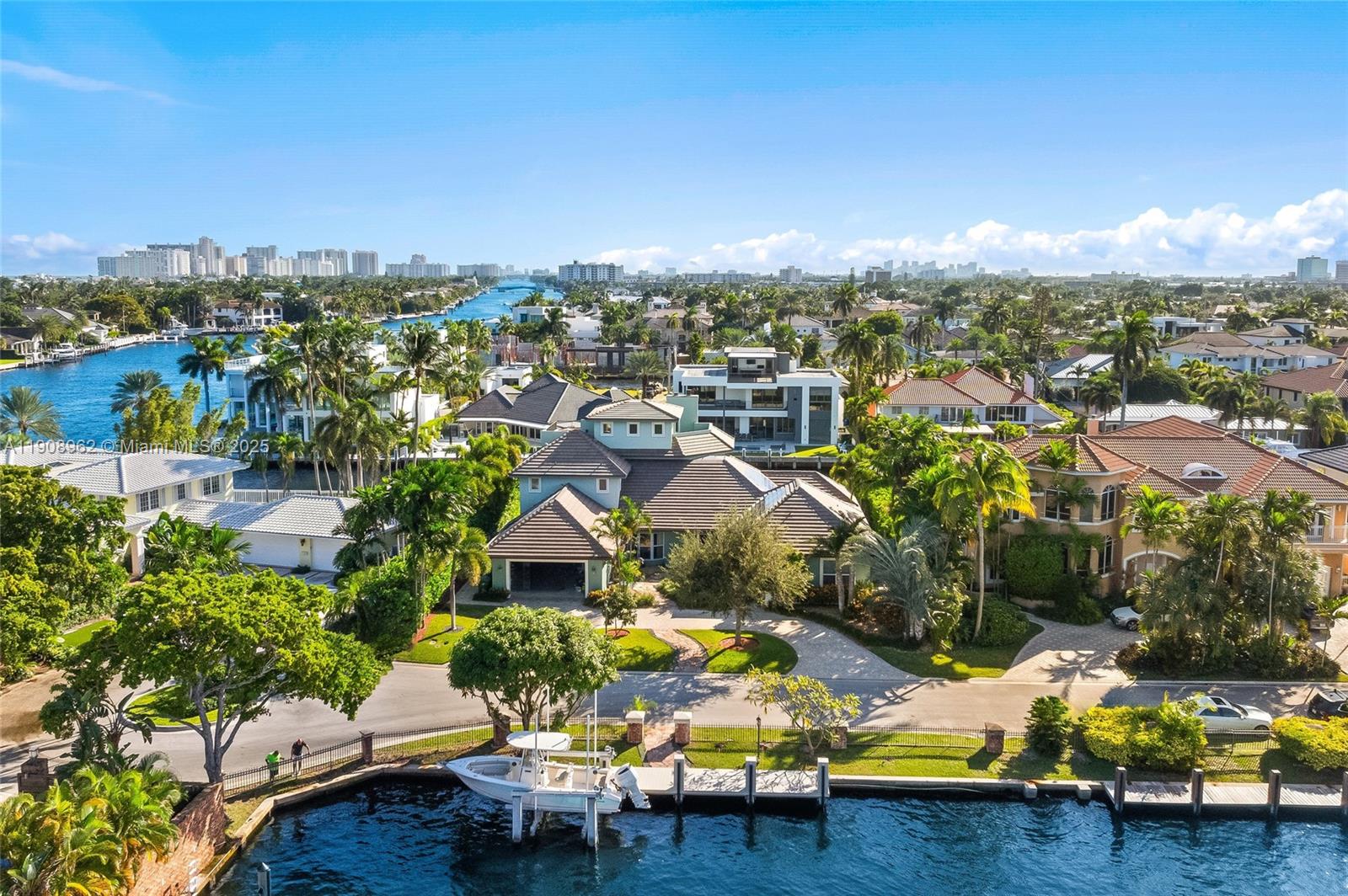 70 Bay Colony Lane Fort Lauderdale, FL 33308 - Photo 5 of 97 Intercoastal & Ocean Access