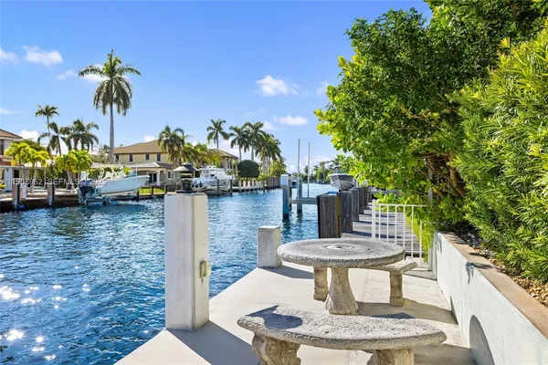 $30,000 | 70 Bay Colony Lane, Fort Lauderdale, FL 33308