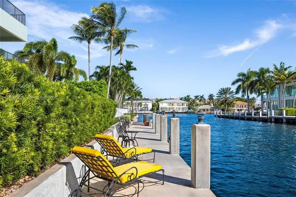 $30,000 | 70 Bay Colony Lane, Fort Lauderdale, FL 33308