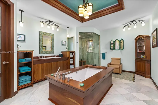 $30,000 | 70 Bay Colony Lane, Fort Lauderdale, FL 33308