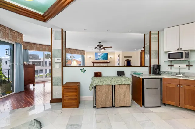 $30,000 | 70 Bay Colony Lane, Fort Lauderdale, FL 33308