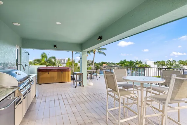 $30,000 | 70 Bay Colony Lane, Fort Lauderdale, FL 33308