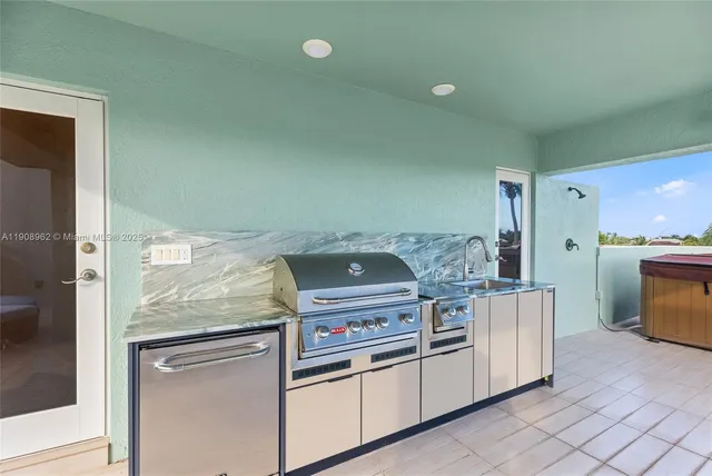 $30,000 | 70 Bay Colony Lane, Fort Lauderdale, FL 33308