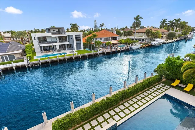 $30,000 | 70 Bay Colony Lane, Fort Lauderdale, FL 33308