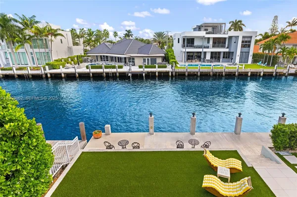 $30,000 | 70 Bay Colony Lane, Fort Lauderdale, FL 33308