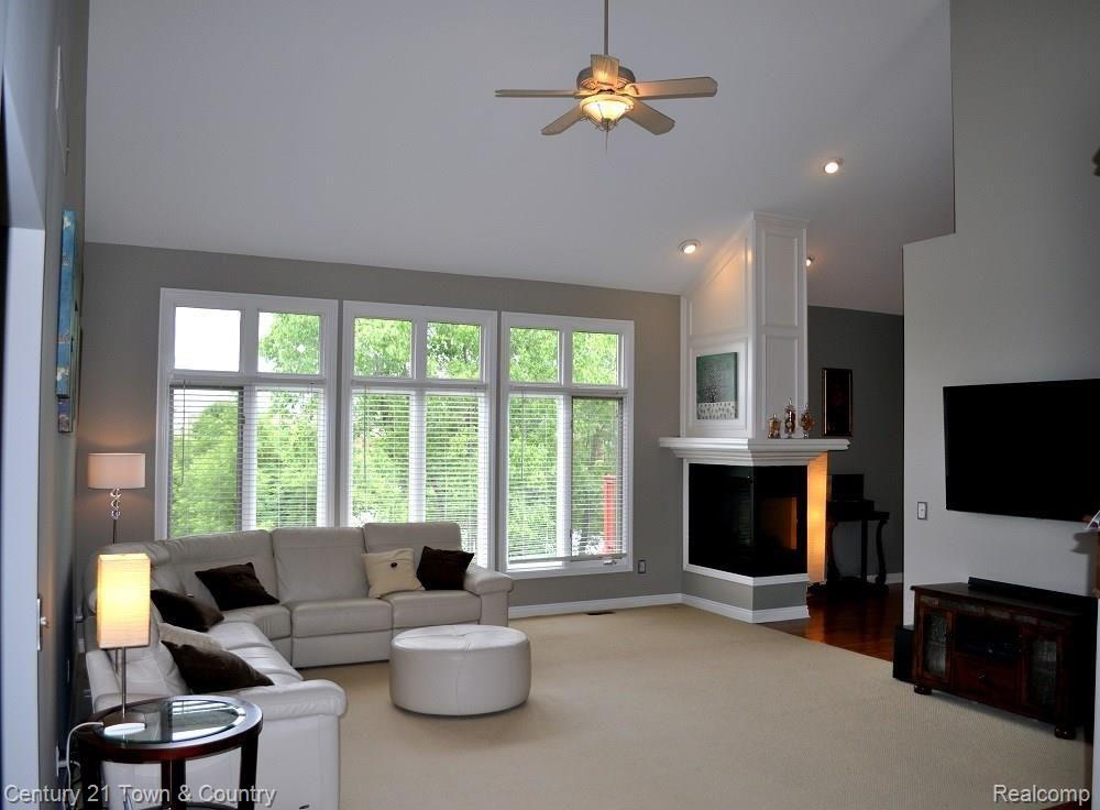 1211 Tulberry Circle Rochester, MI 48306 - Photo 36 of 39 5.jpg