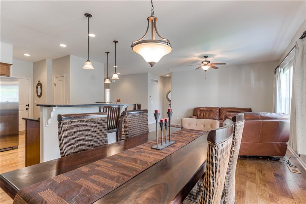 23718 West 88th Terrace Lenexa, KS 66227 - Photo 11 of 37