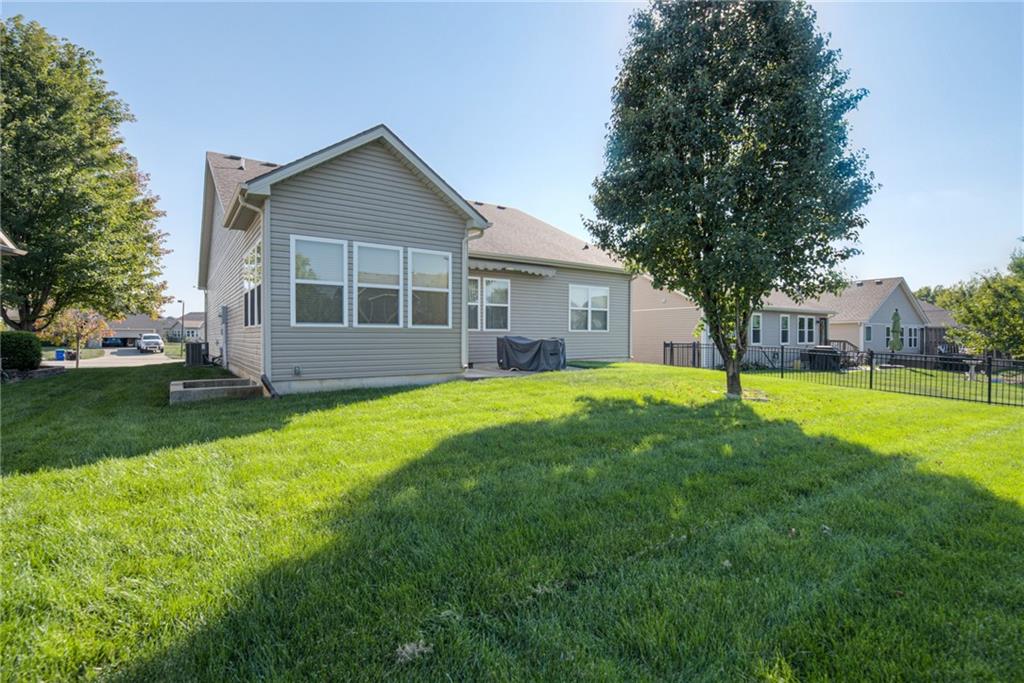 23718 West 88th Terrace Lenexa, KS 66227 - Photo 33 of 37