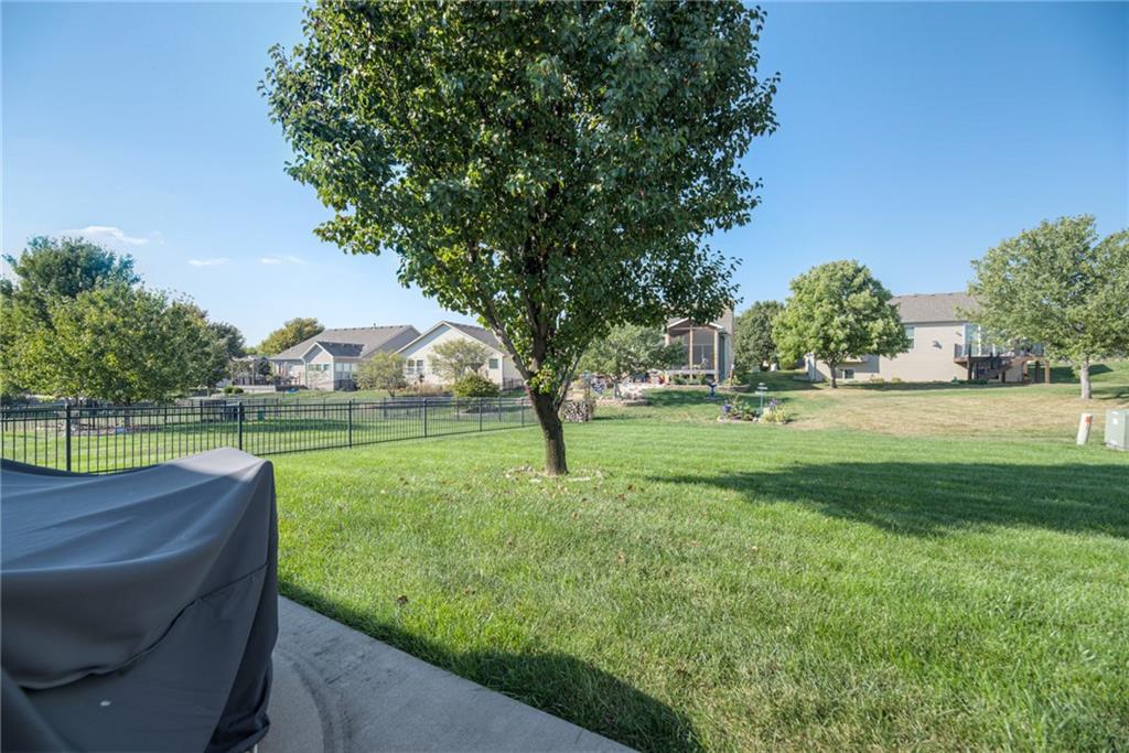 23718 West 88th Terrace Lenexa, KS 66227 - Photo 35 of 37