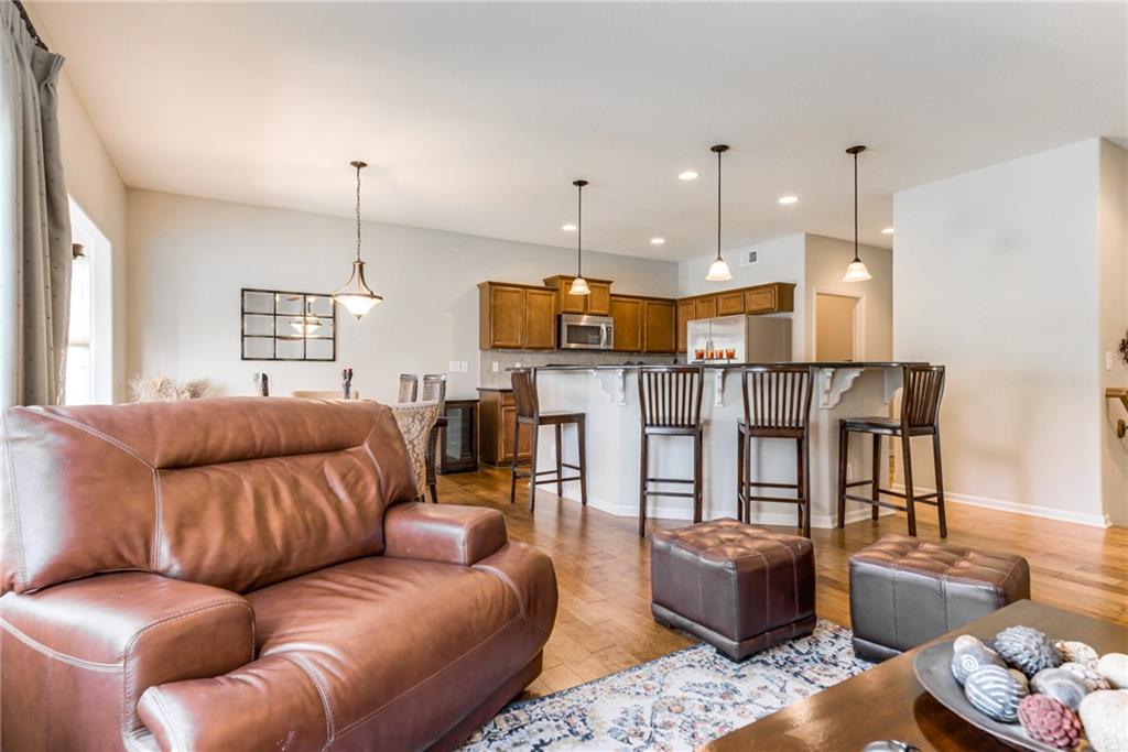 23718 West 88th Terrace Lenexa, KS 66227 - Photo 9 of 37