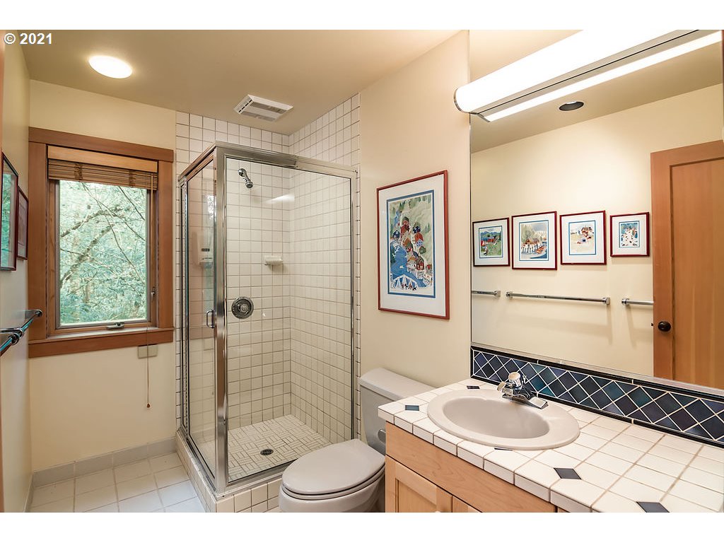 2724 North 3 Rocks Road Otis, OR 97368 - Photo 20 of 31 Gallery Image 20