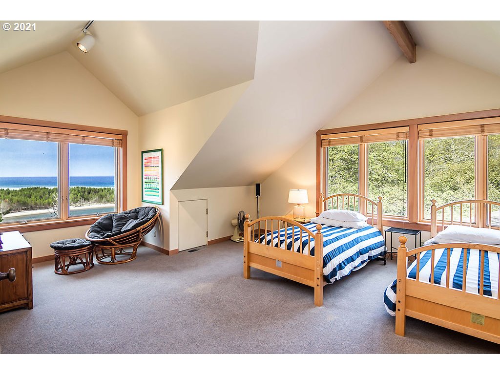 2724 North 3 Rocks Road Otis, OR 97368 - Photo 21 of 31 Gallery Image 21