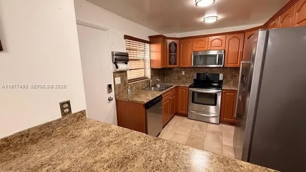 $2,750 | 8895 Fontainebleau Boulevard, Unit 111, Miami, FL 33172