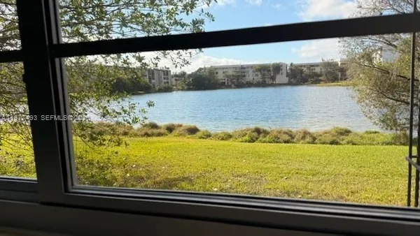 $2,750 | 8895 Fontainebleau Boulevard, Unit 111, Miami, FL 33172