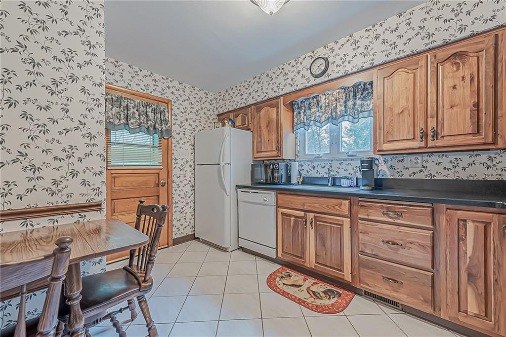 112 Turnpike Street Irwin, PA 15642 - Photo 8 of 20 Gallery Image 8