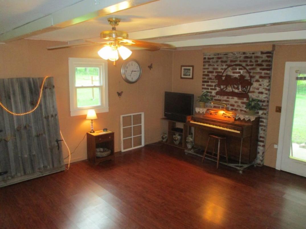 2115 Warren Road Manchester, TN 37355 - Photo 11 of 22
