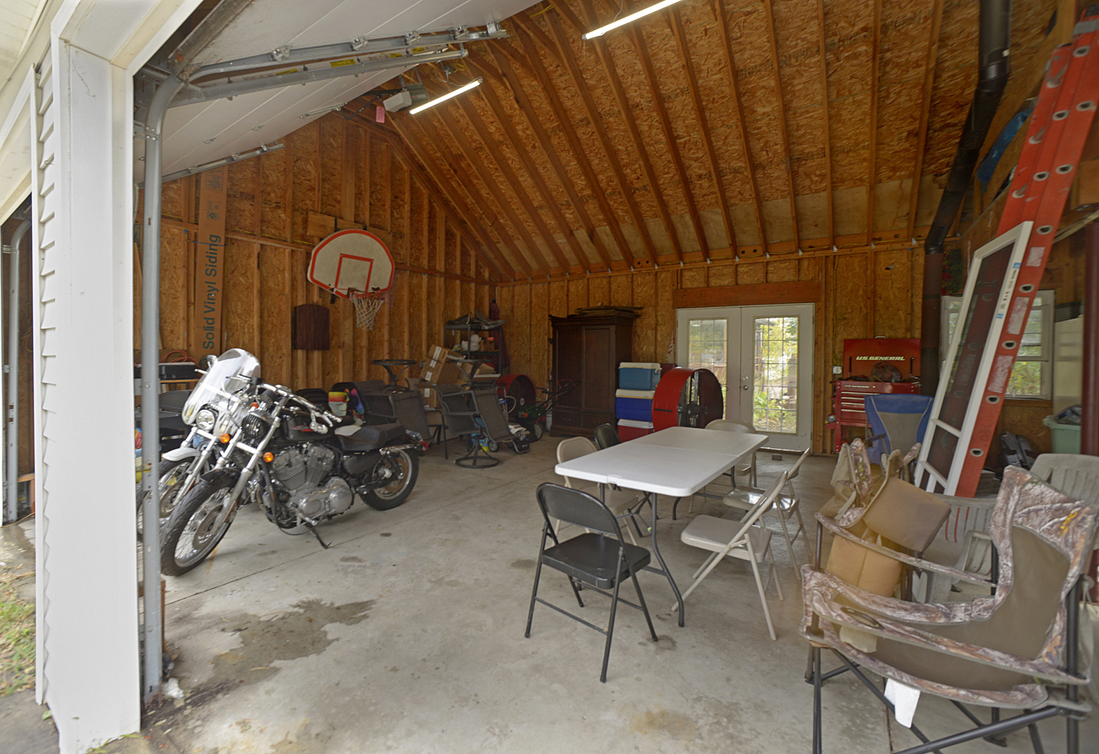 1050 State Street Ottawa, IL 61350 - Photo 22 of 25 a view of a room with gym equipment