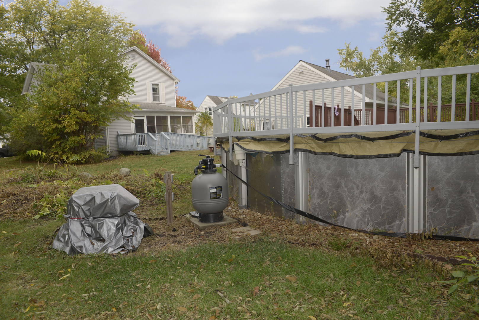 1050 State Street Ottawa, IL 61350 - Photo 24 of 25 a view of a house with a yard and sitting area